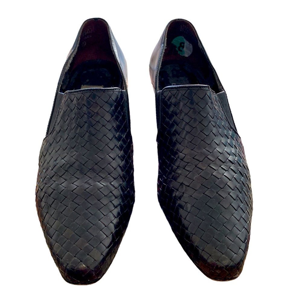 Womanโs loafers Shoes Sz 8